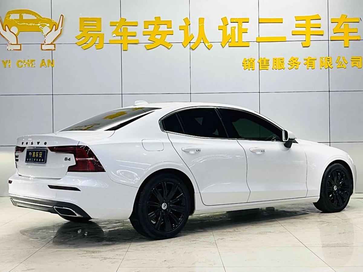 沃爾沃 S60L  2022款 B4 智遠(yuǎn)運(yùn)動(dòng)版圖片