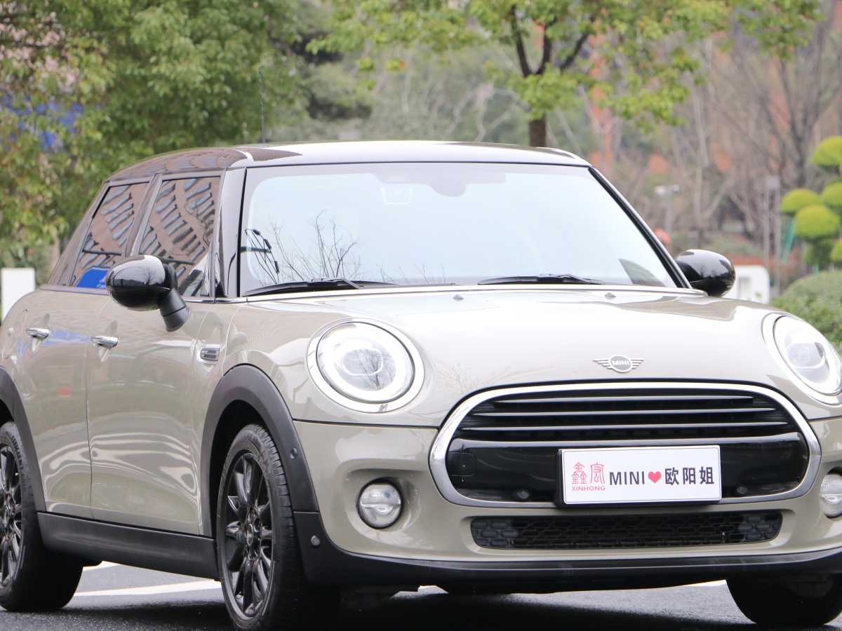 2019年6月MINI MINI  2019款 1.5T COOPER 經(jīng)典派 五門版