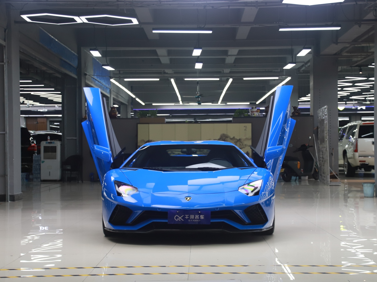 蘭博基尼 Aventador  2017款 Aventador S圖片