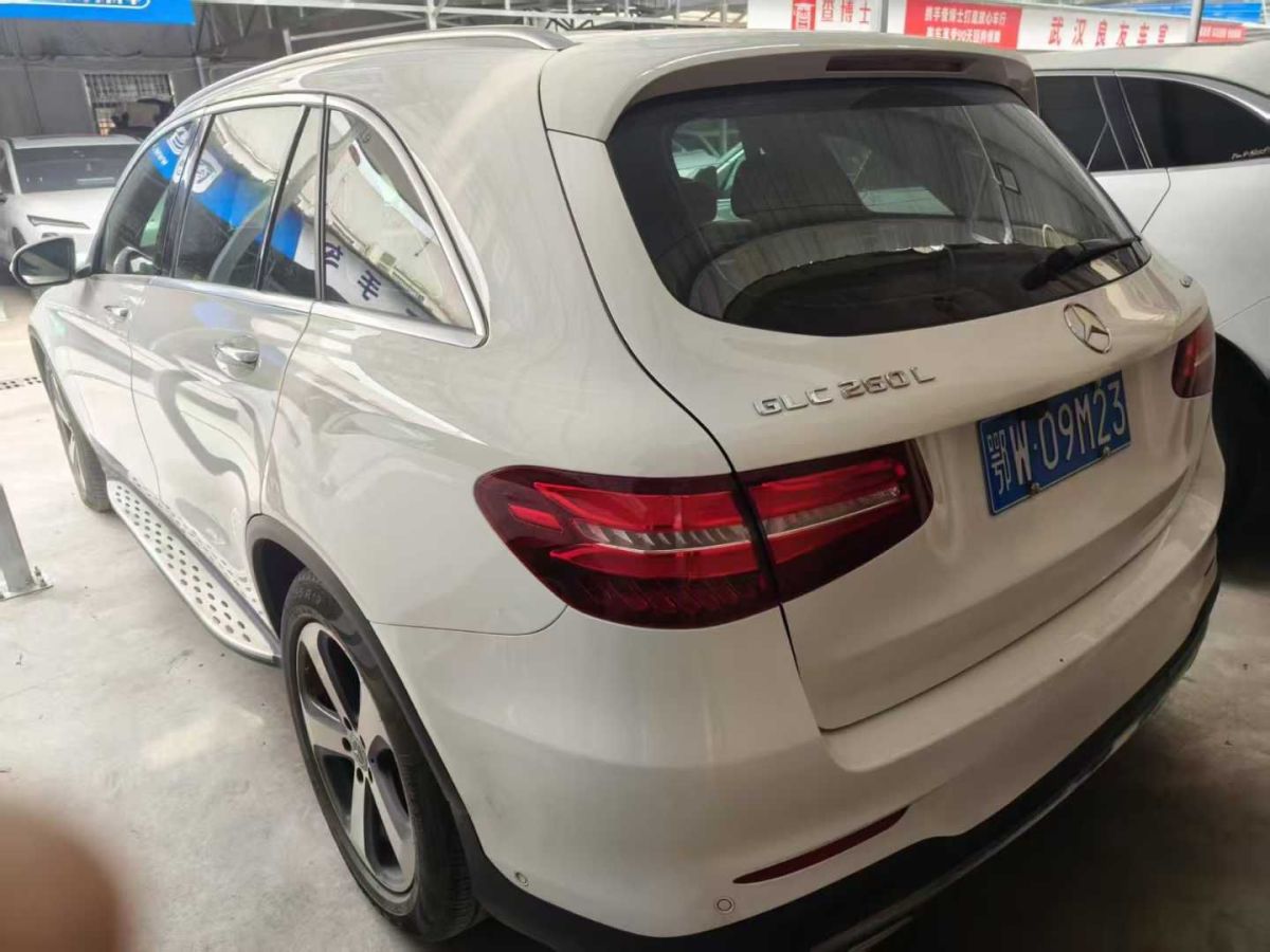 奔馳 奔馳A級  2019款  A 220 L 4MATIC 運動轎車圖片