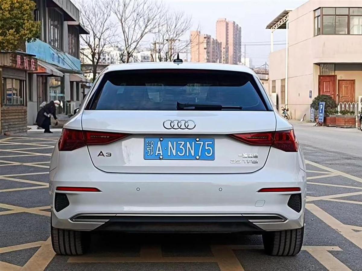 奧迪 奧迪A3  2022款 Sportback 35 TFSI 進(jìn)取運(yùn)動(dòng)型圖片