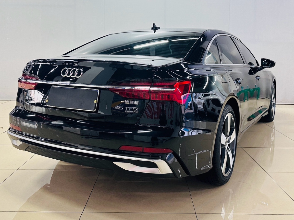 奧迪 奧迪A6L  2023款 45 TFSI quattro 臻選動(dòng)感型圖片