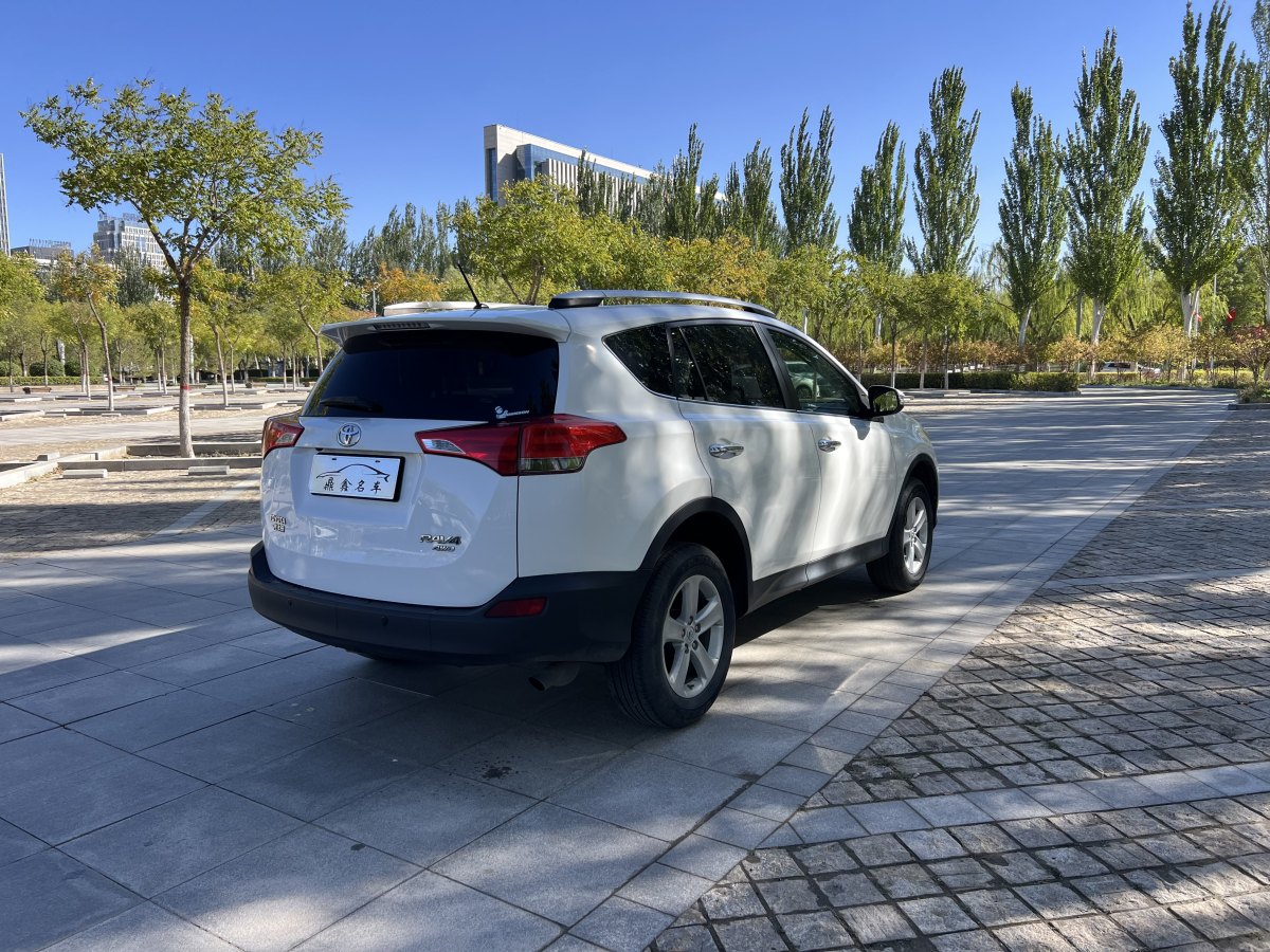 2014年4月豐田 RAV4  2016款 榮放 2.5L精英版