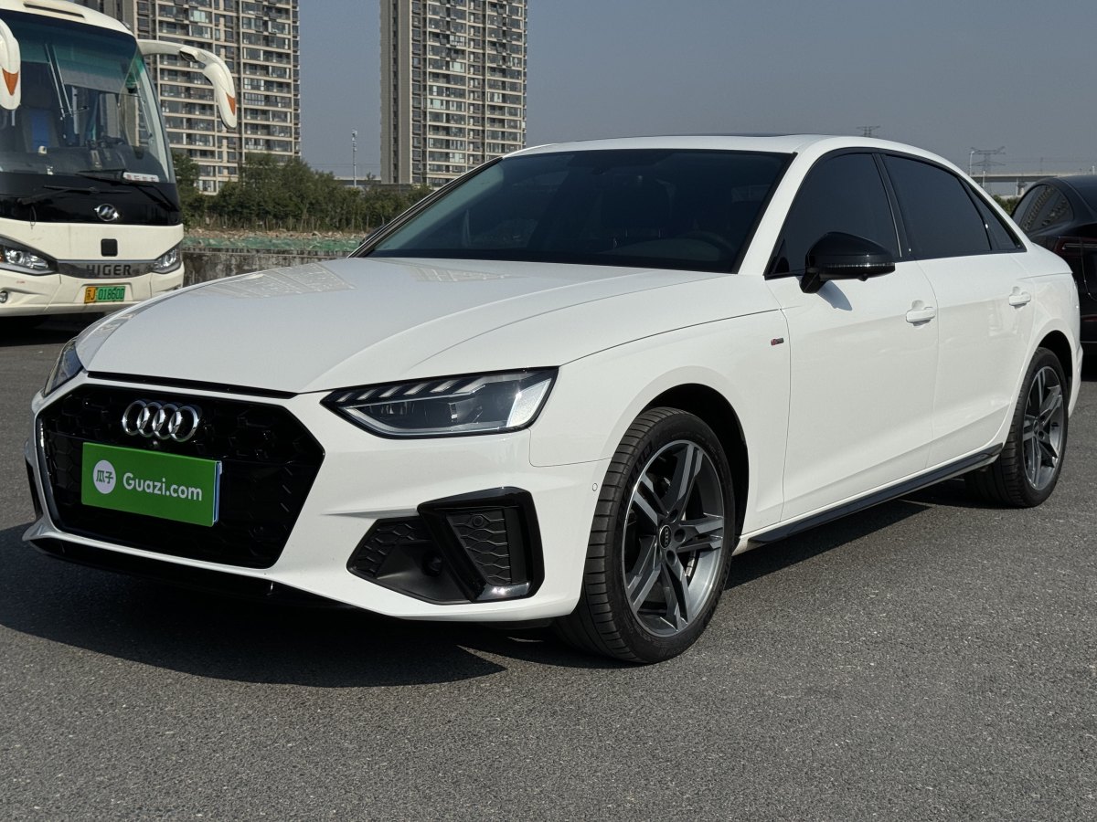 奧迪 奧迪A4L  2022款 40 TFSI 豪華動感型圖片