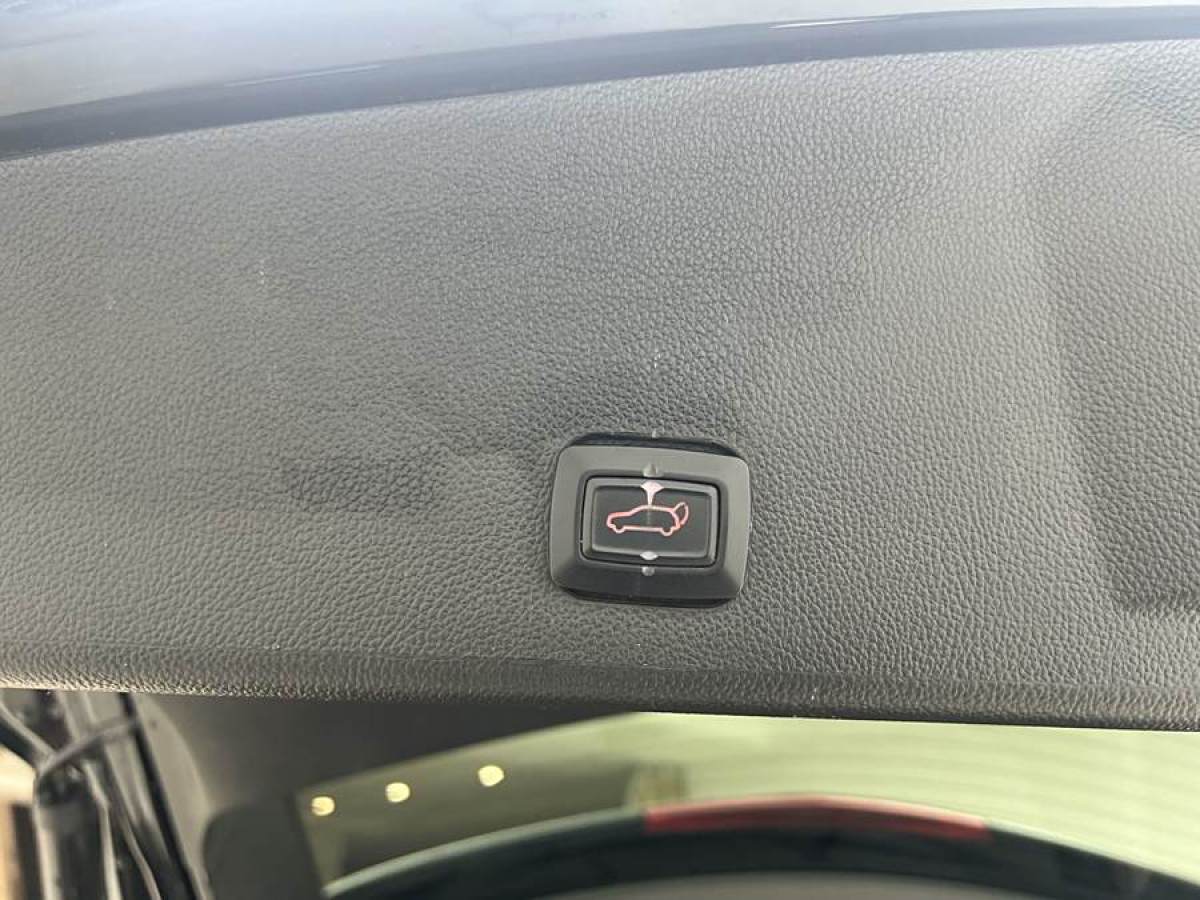 凱迪拉克 SRX  2012款 3.0L 舒適型圖片