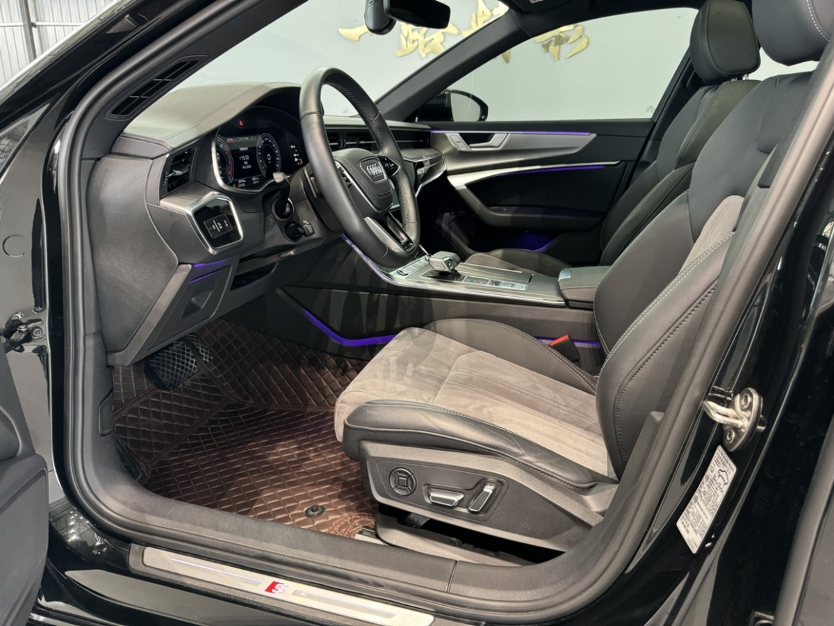 奧迪 奧迪A6L  2024款 40 TFSI 豪華動感型圖片