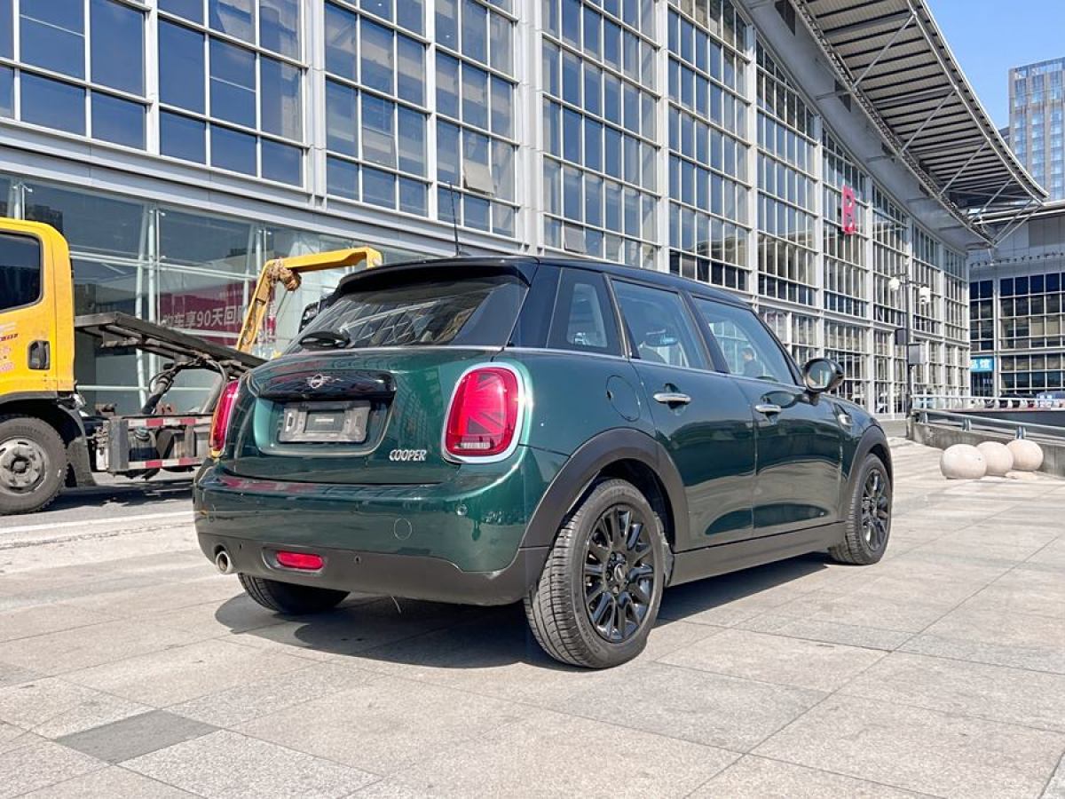 MINI MINI  2018款 1.5T COOPER 經(jīng)典派 五門版圖片