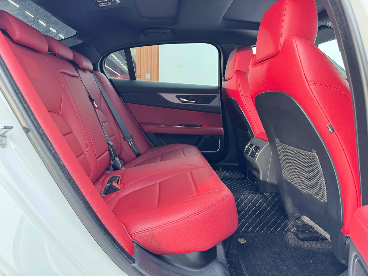 捷豹 XEL  2023款 2.0T 250PS R-DYNAMIC S進(jìn)取運(yùn)動(dòng)版圖片