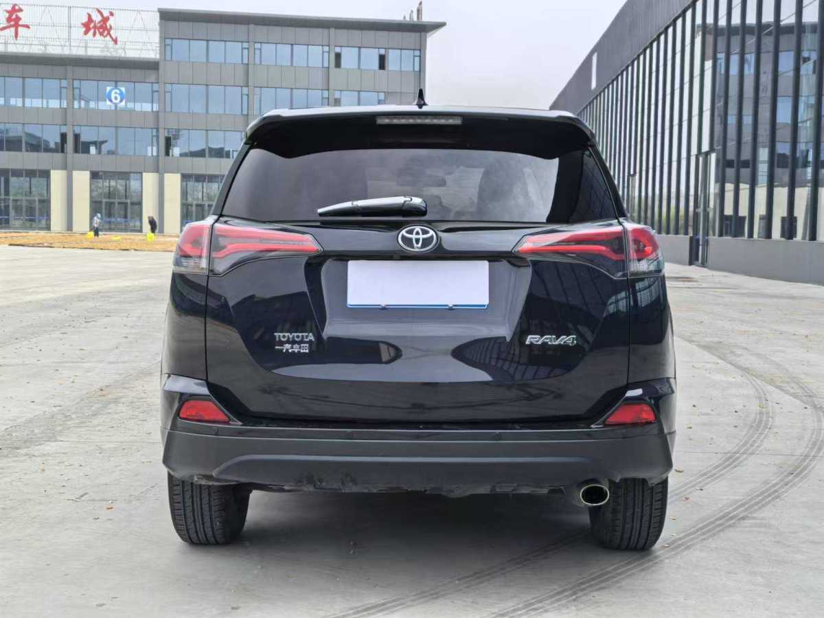 2019年2月豐田 RAV4  2018款 榮放 2.0L CVT兩驅(qū)風尚版