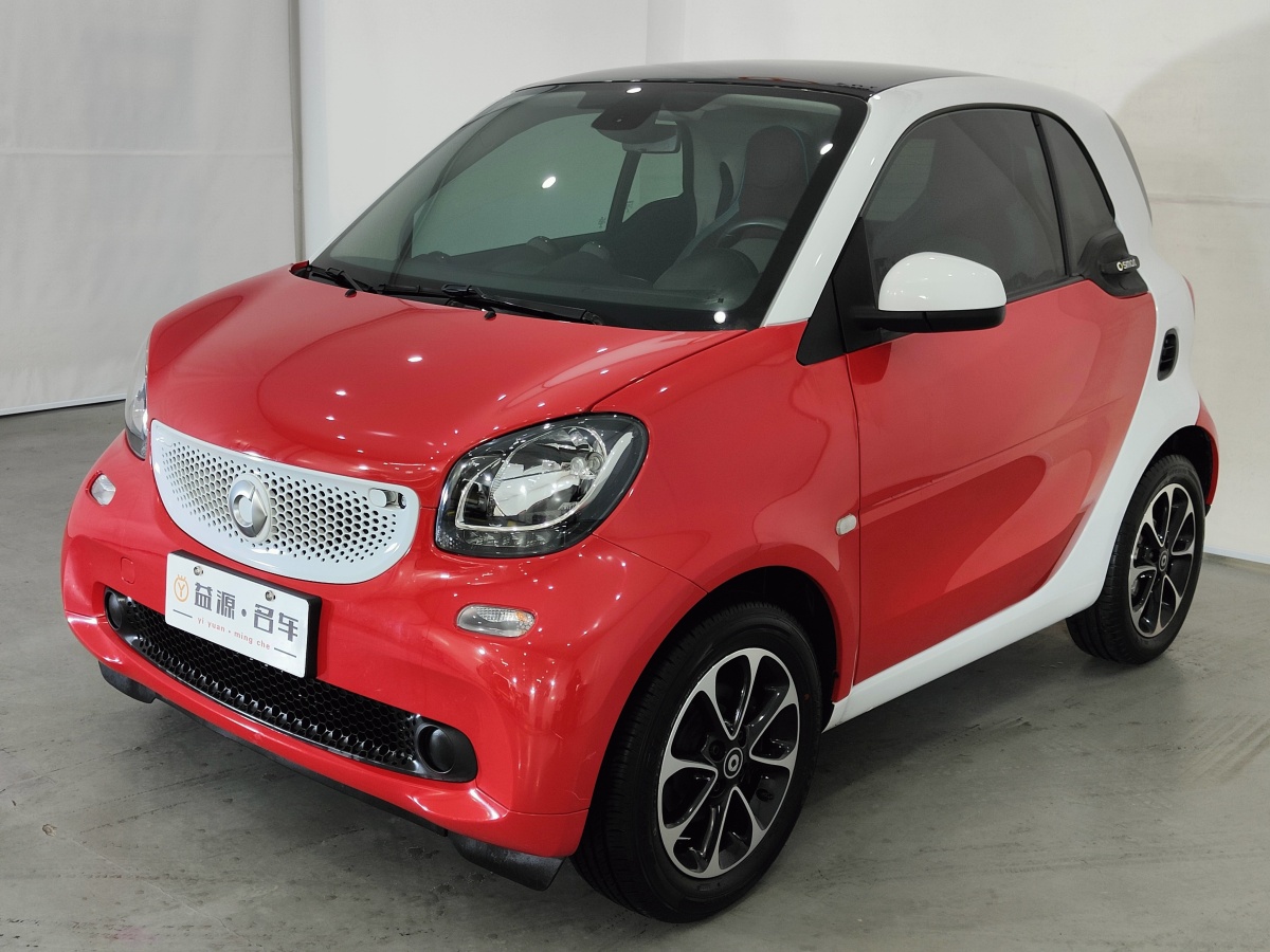 2017年1月smart fortwo  2017款 1.0L 52千瓦新聲特別版