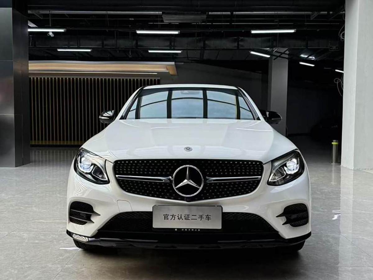 奔馳 奔馳GLC  2022款 改款 GLC 260 4MATIC 轎跑SUV圖片