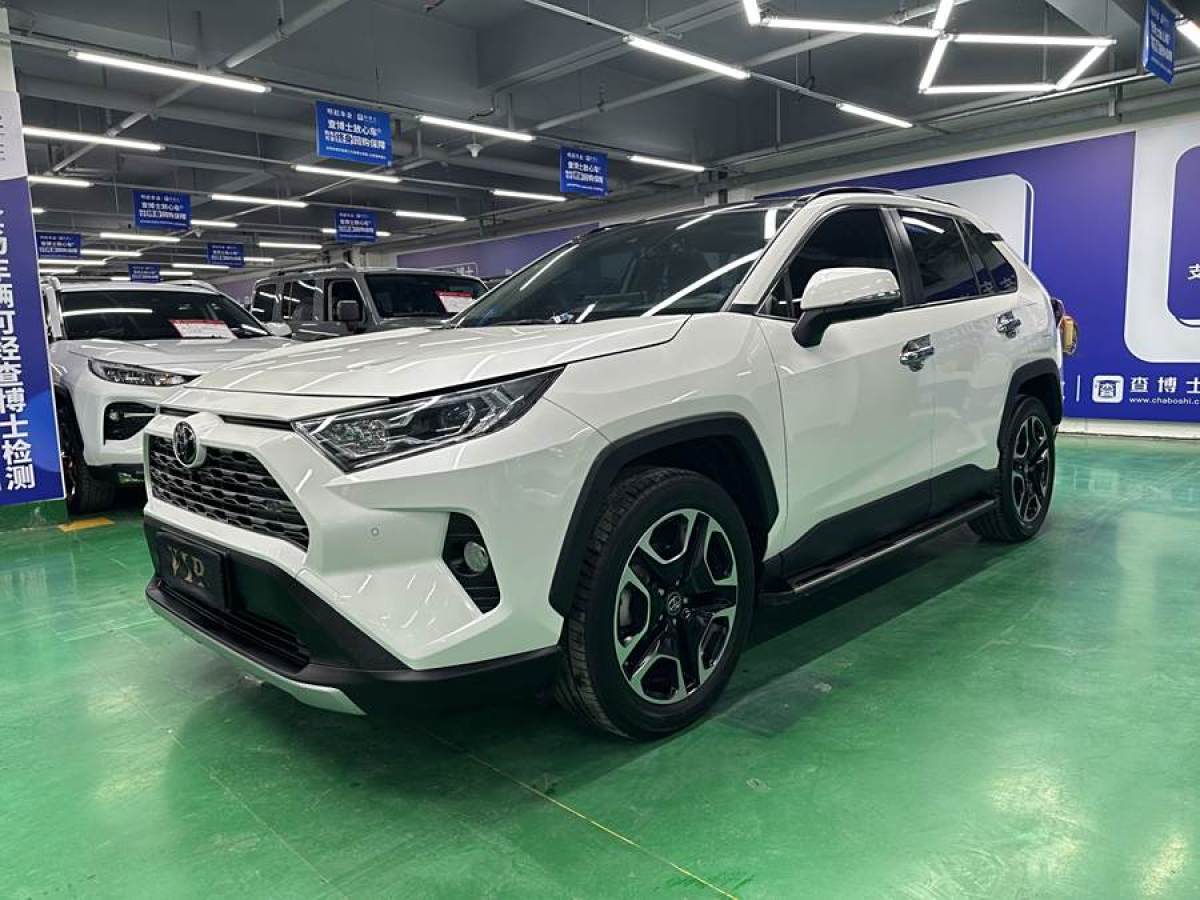 2020年9月豐田 RAV4榮放  2020款 2.0L CVT兩驅(qū)尊貴版