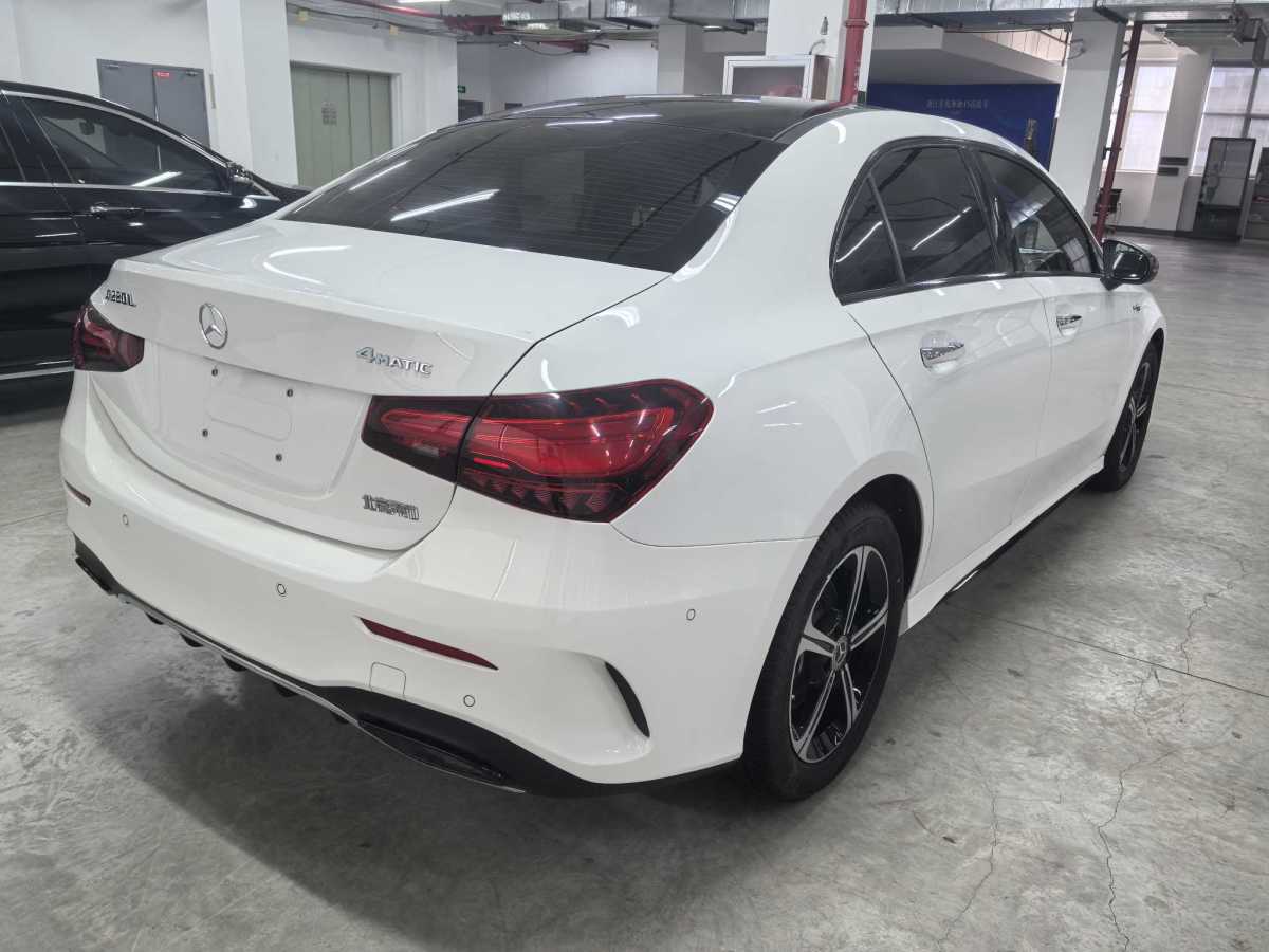 奔馳 奔馳A級  2023款 A 200 L 時尚型圖片