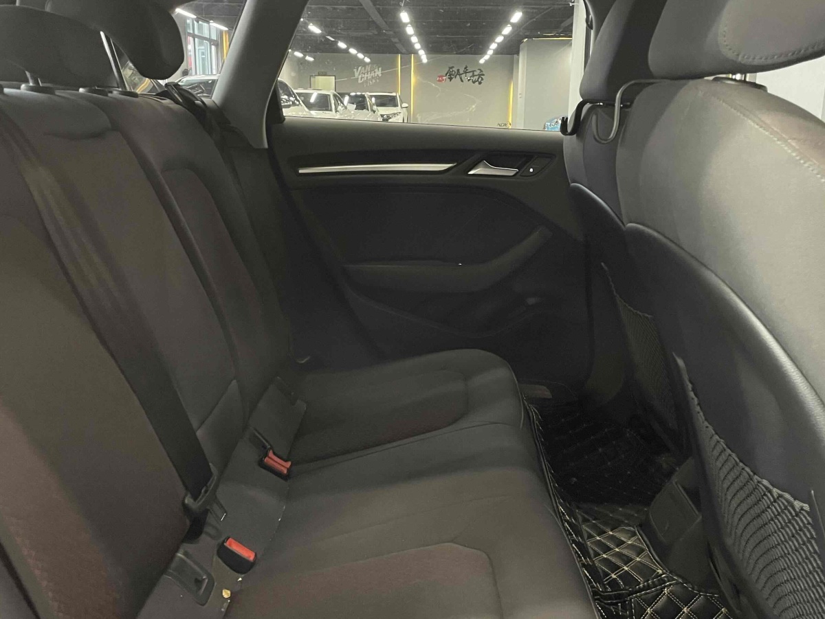 奥迪 奥迪A3  2018款 30周年年型 Sportback 35 TFSI 进取型图片