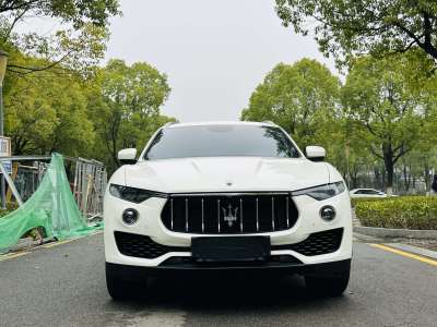 2019年6月 瑪莎拉蒂 Levante 3.0T 350Hp 標(biāo)準(zhǔn)版圖片