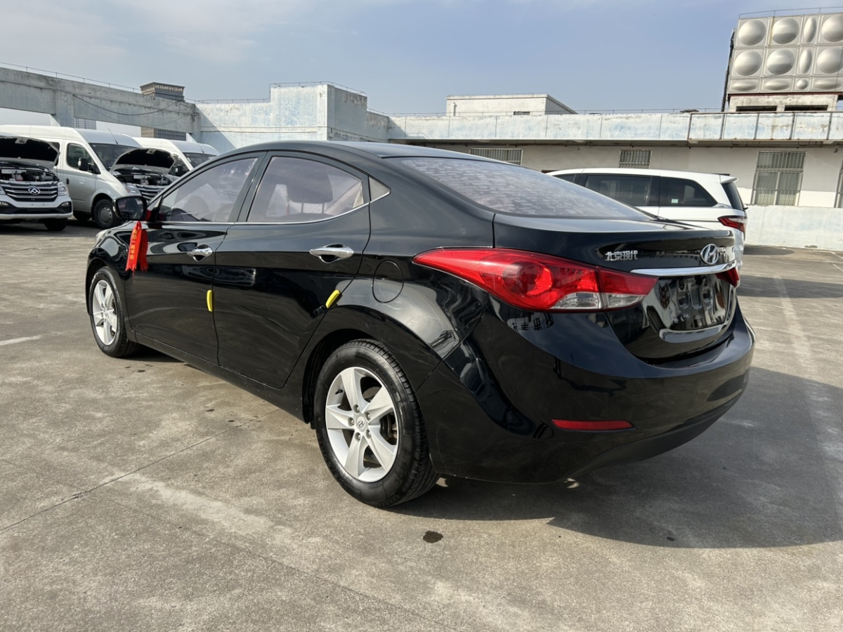 現(xiàn)代 朗動  2013款 1.6L 自動領(lǐng)先型圖片