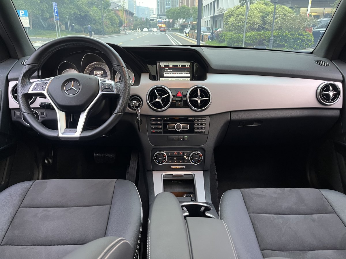 2015年8月奔馳 奔馳GLK級  2015款 GLK 260 4MATIC 動感型 極致版