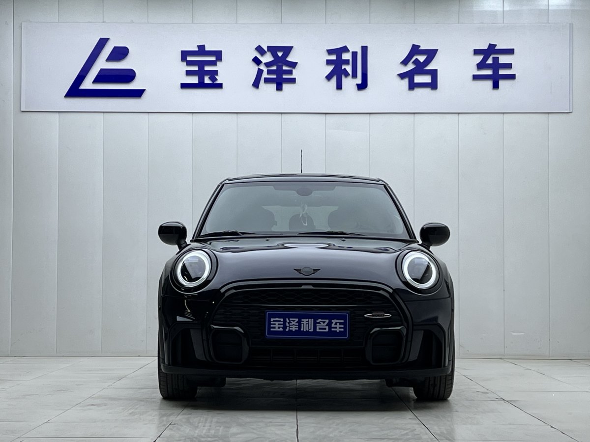 MINI MINI  2022款 1.5T COOPER 黑標特別版 五門版圖片