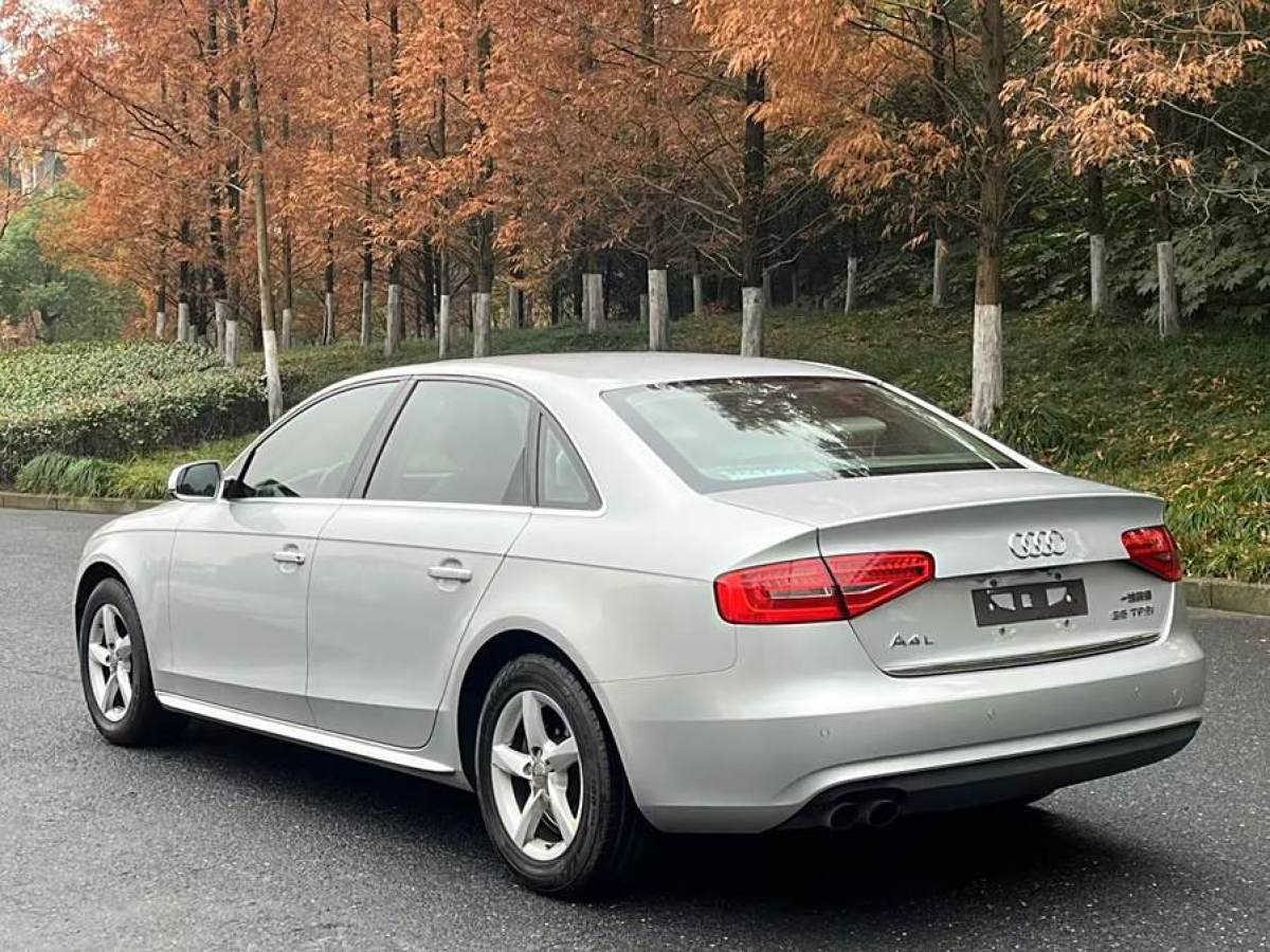 奧迪 奧迪A4L  2013款 35 TFSI 自動舒適型圖片