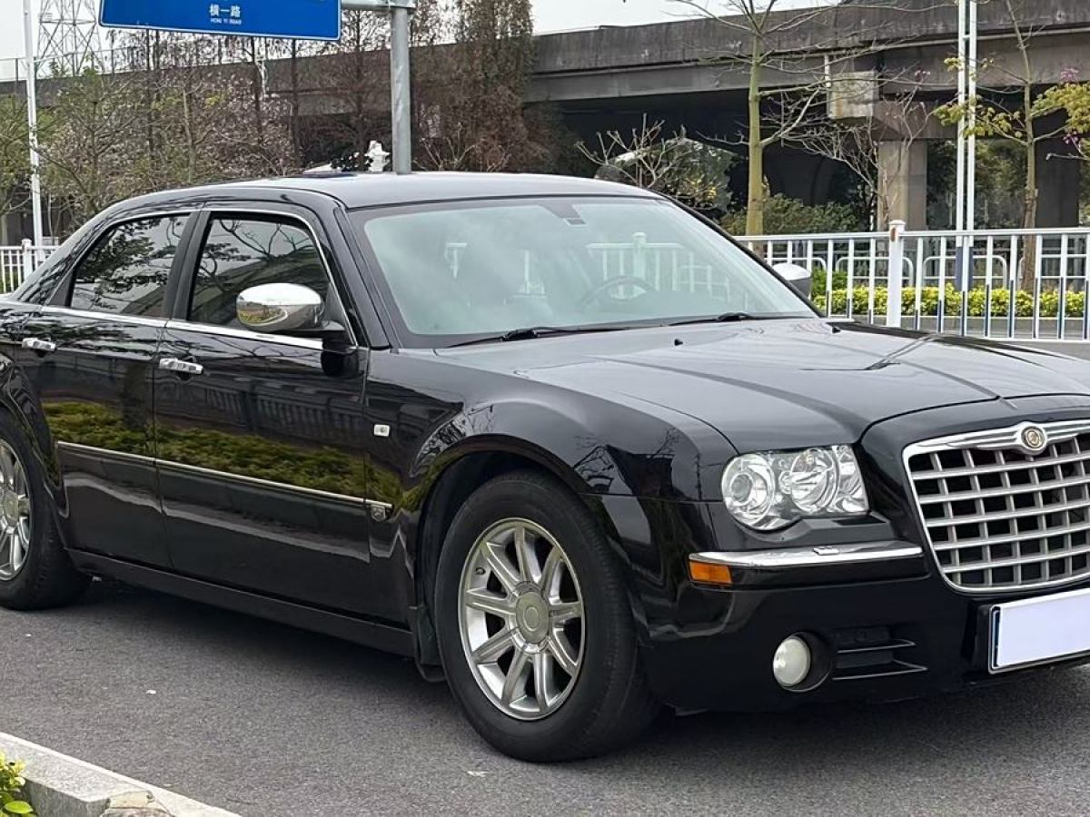 克萊斯勒 300C  2006款 3.5L 豪華領(lǐng)航版圖片