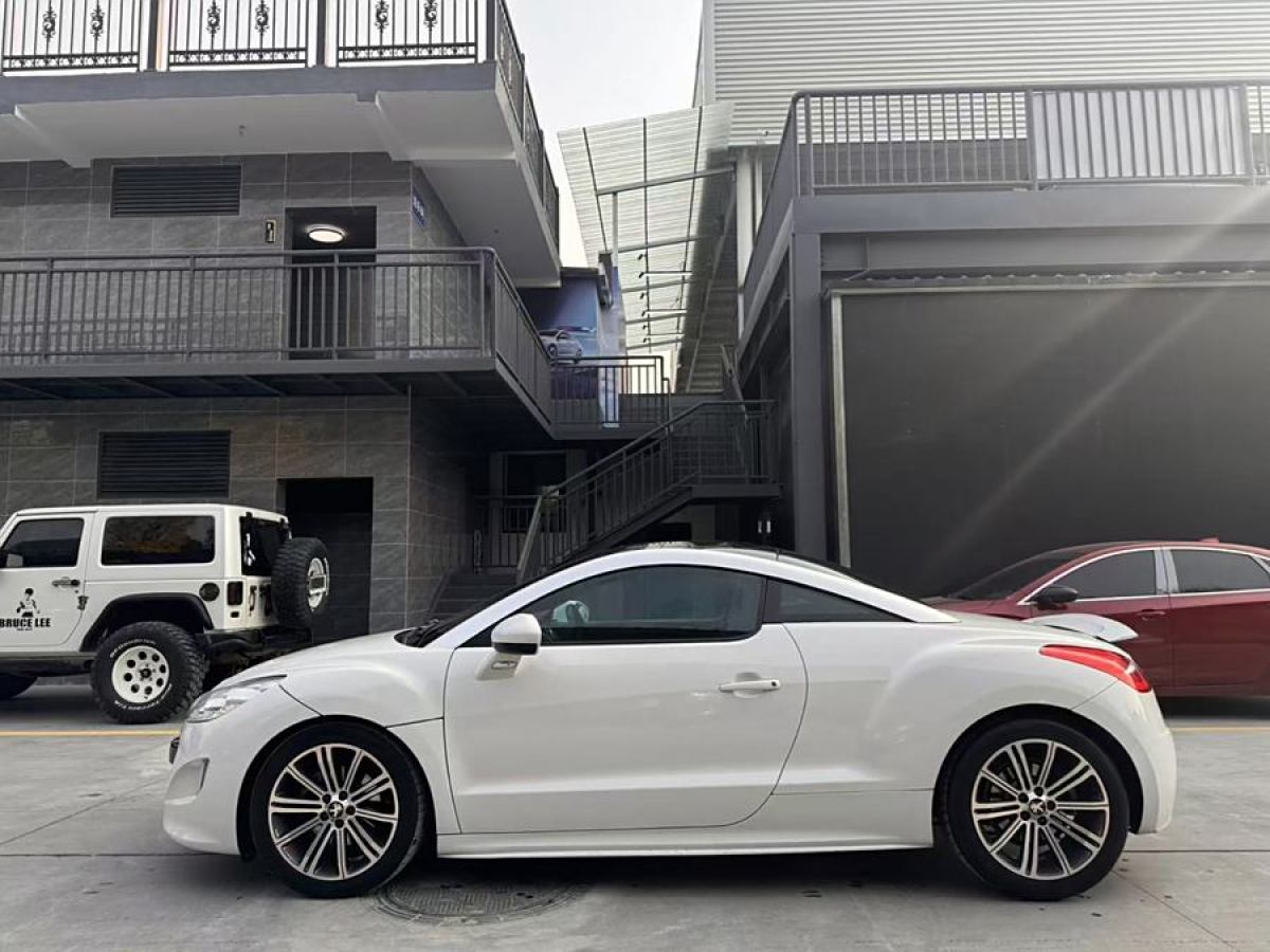 標(biāo)致 RCZ  2011款 1.6T 時尚型圖片