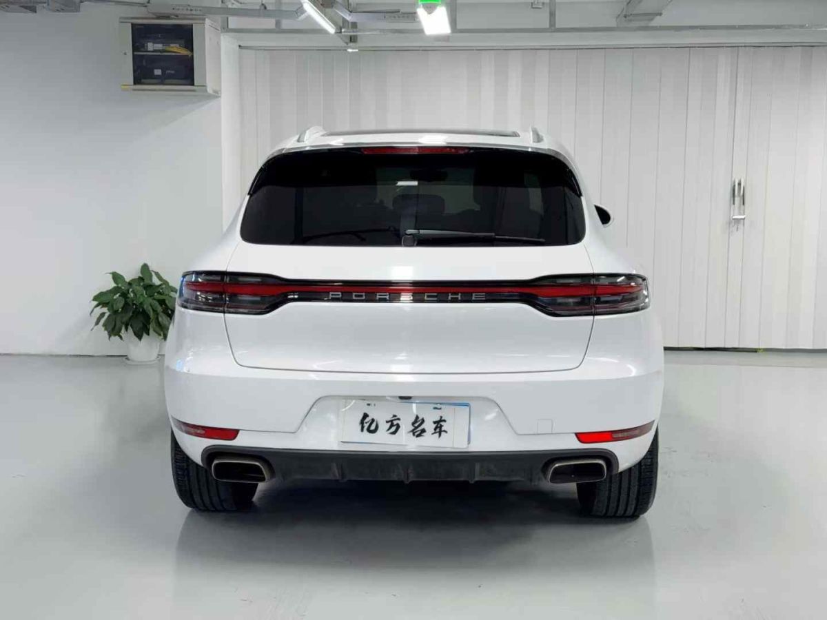 保時(shí)捷 Macan 圖片