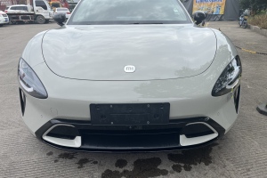 小米SU7后驅(qū)700KM  