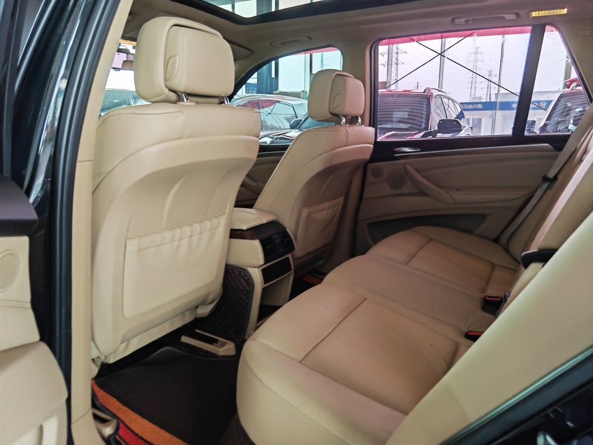 寶馬 寶馬X5  2013款 xDrive35i 領(lǐng)先型圖片