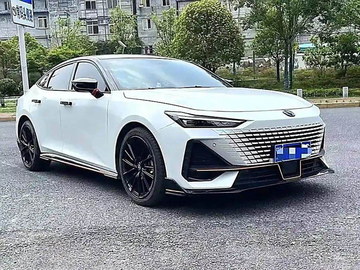 長安 長安UNI-V  2022款 1.5T 運動版圖片