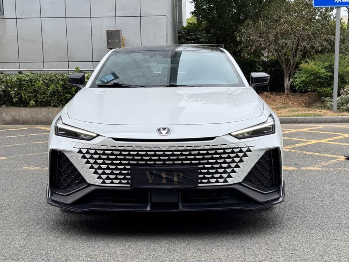 長(zhǎng)安 長(zhǎng)安UNI-V  2023款 2.0T 鋒速版圖片