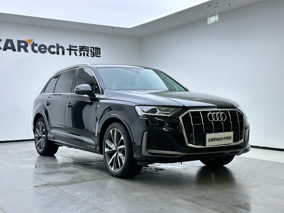 奧迪 奧迪Q7  2023款 55 TFSI quattro S line運(yùn)動(dòng)型圖片