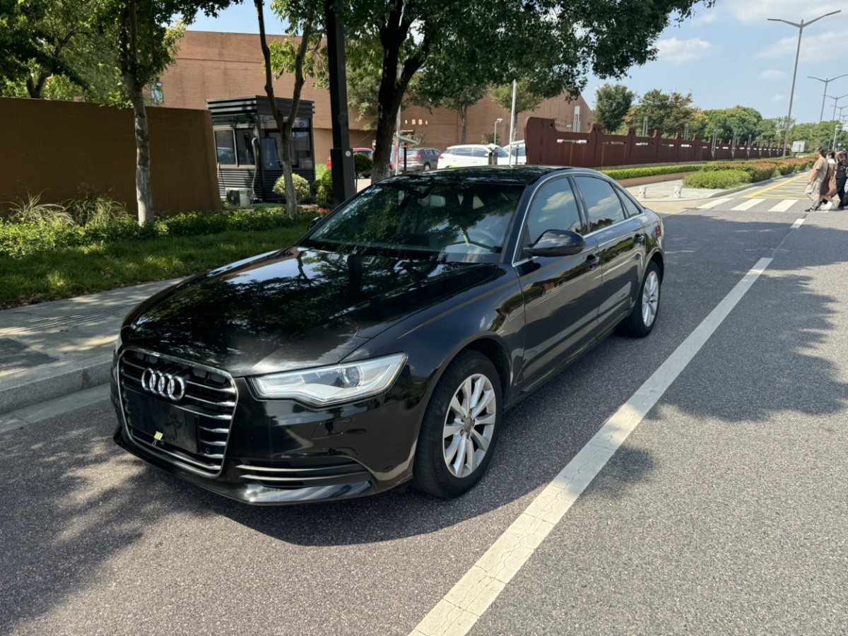 奧迪 奧迪A6L  2014款 TFSI 標(biāo)準(zhǔn)型圖片