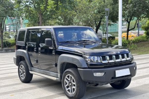 BJ40 北京 40L 2.3T 自动四驱环塔冠军版