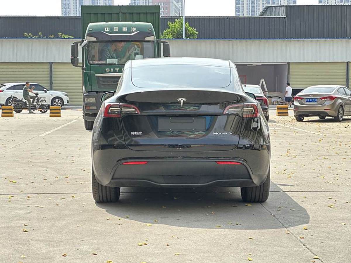 特斯拉 Model 3  2024款 長續(xù)航全輪驅(qū)動版圖片