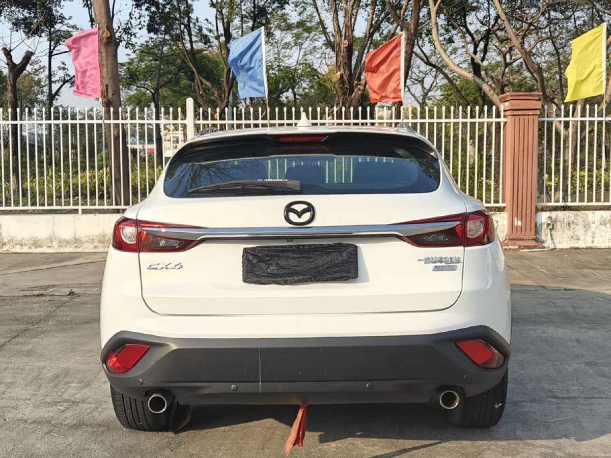 馬自達 CX-4  2018款 2.0L 自動兩驅(qū)藍天品位升級版圖片