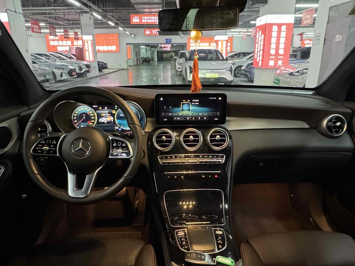 2021年6月奔馳 奔馳GLC  2021款 GLC 260 L 4MATIC 動(dòng)感型