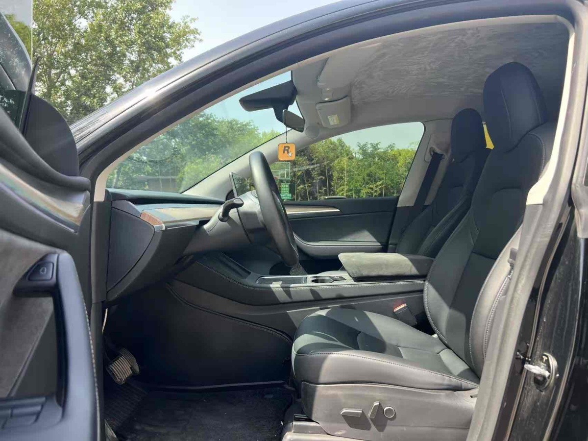 特斯拉 Model Y  2022款 改款 長(zhǎng)續(xù)航全輪驅(qū)動(dòng)版圖片