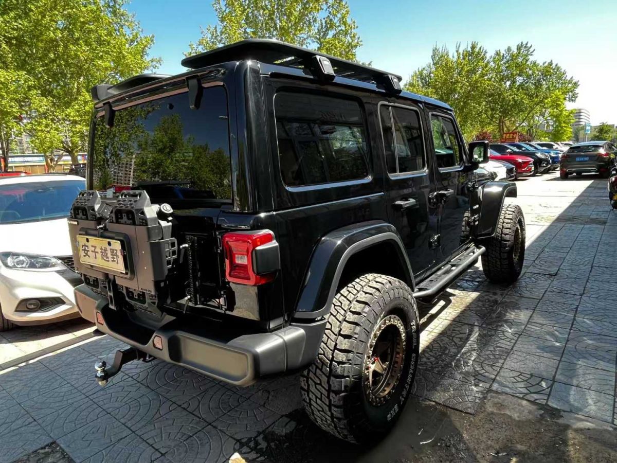 Jeep 牧馬人 圖片