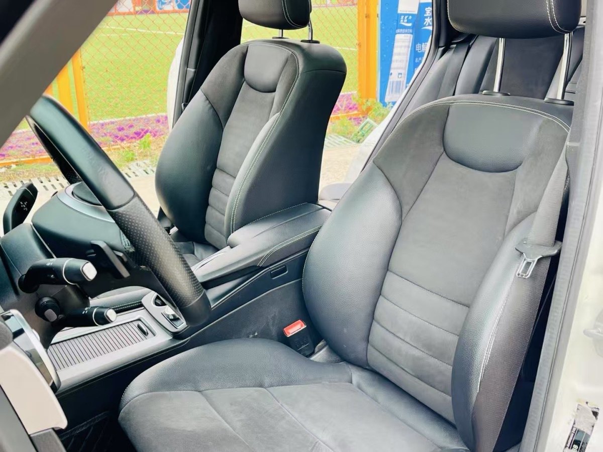 奔馳 奔馳GLK級(jí)  2015款 GLK 260 4MATIC 動(dòng)感型 極致版圖片