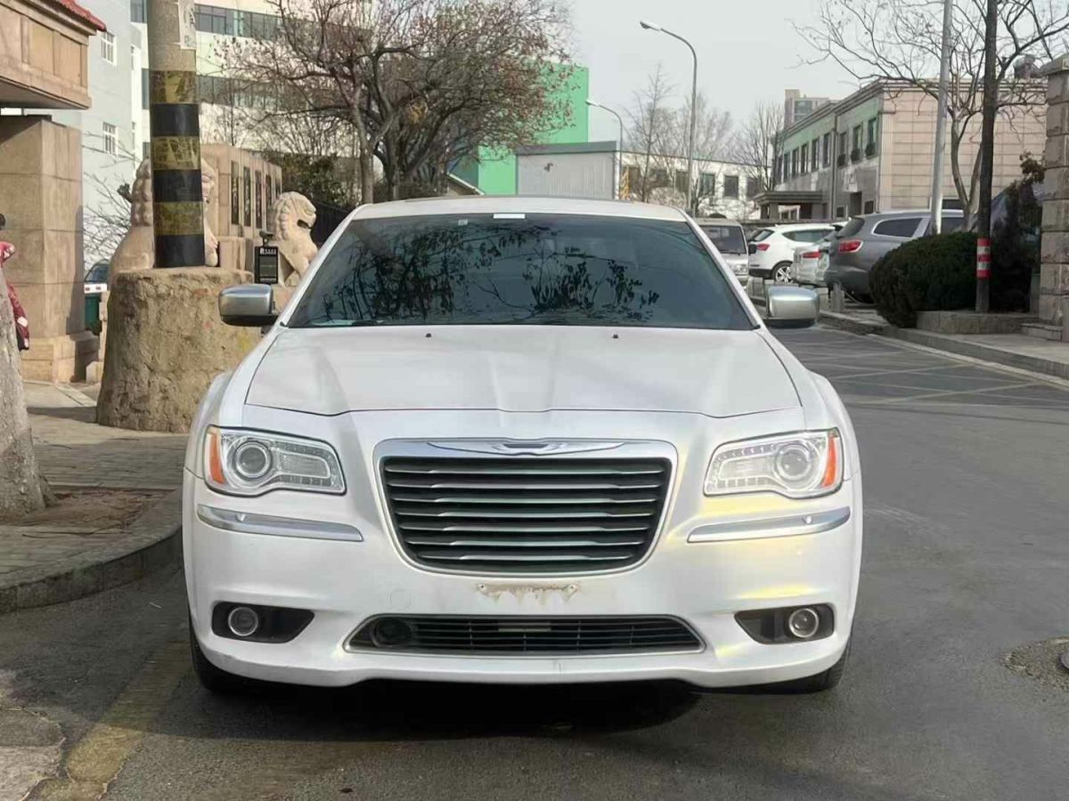 克萊斯勒 300C 圖片