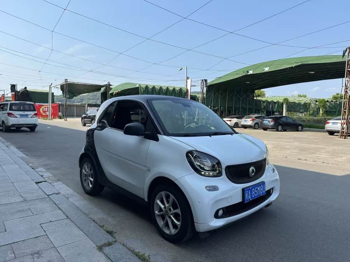 smart fortwo  2015款 1.0L 52千瓦硬頂靈動(dòng)版圖片