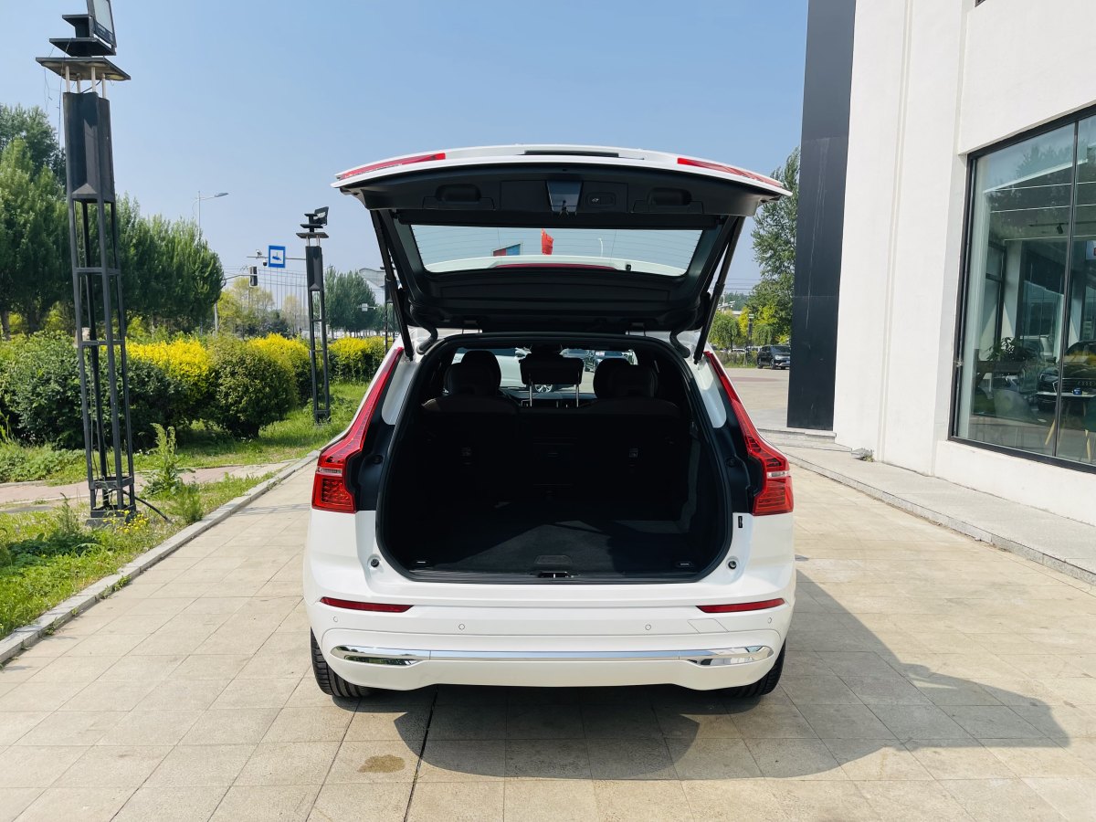 2024年6月沃爾沃 XC60  2023款 B5 四驅(qū)智逸豪華版