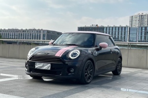 MINI MINI 1.5T COOPER 經(jīng)典派 五門絕色版