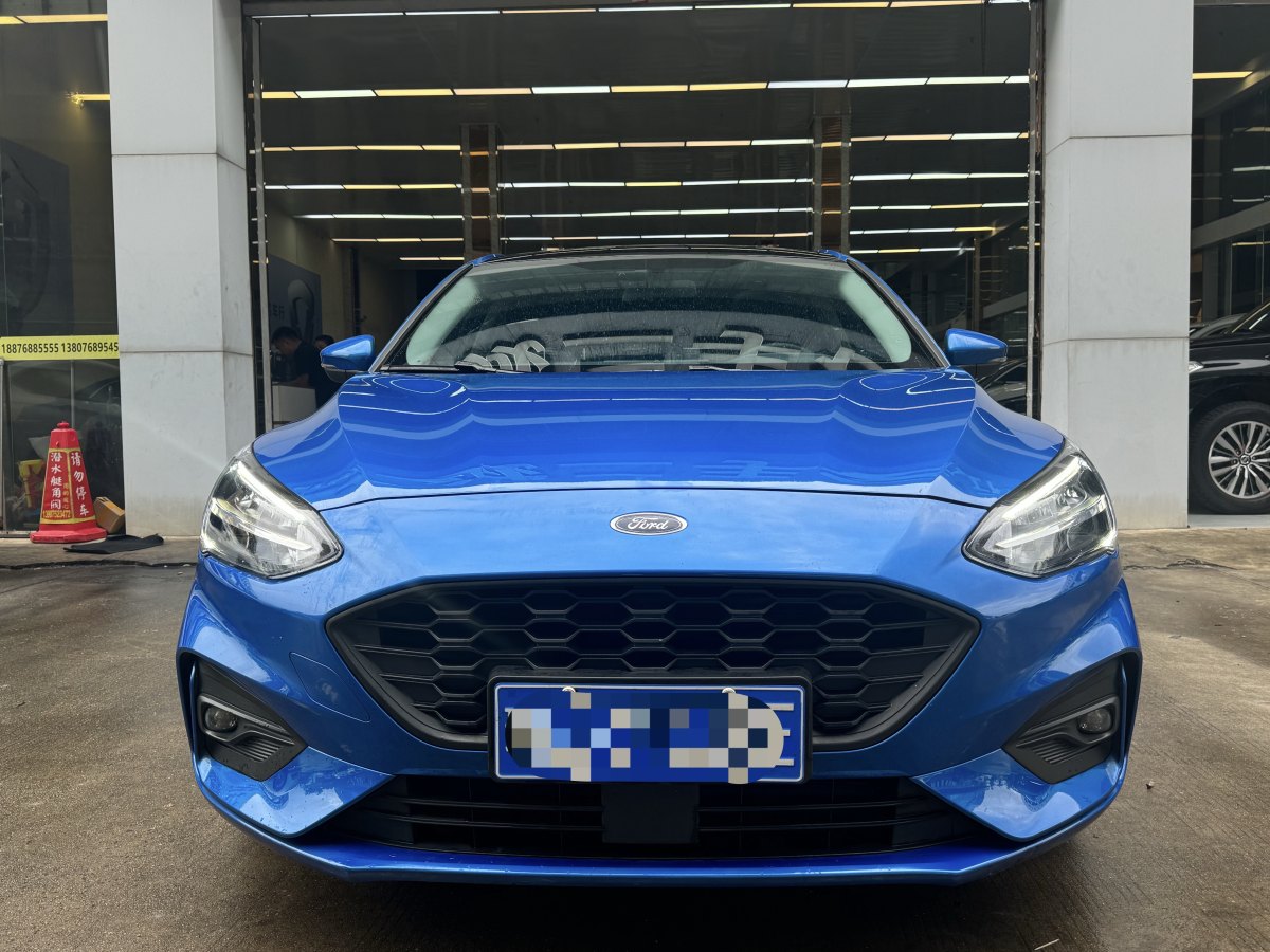 福特 福克斯  2021款 兩廂 EcoBoost 180 自動(dòng)鋒潮型圖片