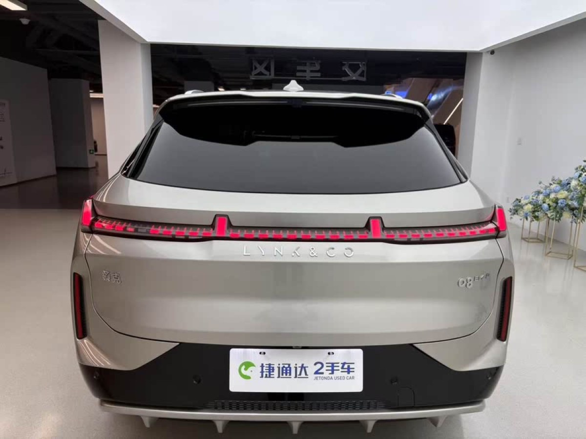 領(lǐng)克 領(lǐng)克08新能源  2025款 245km 超長(zhǎng)續(xù)航Pro圖片