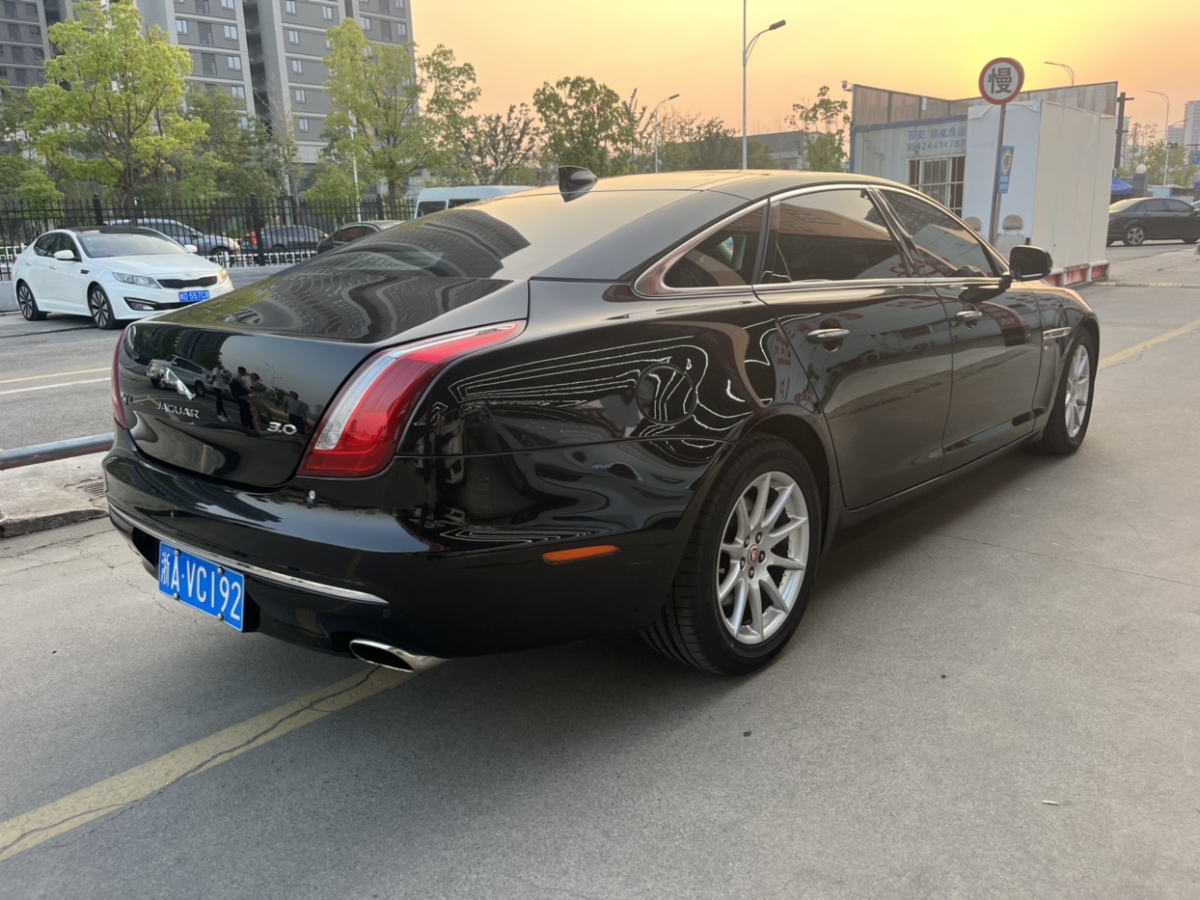 捷豹 XJ  2016款 XJL 3.0 SC 两驱典雅商务版图片