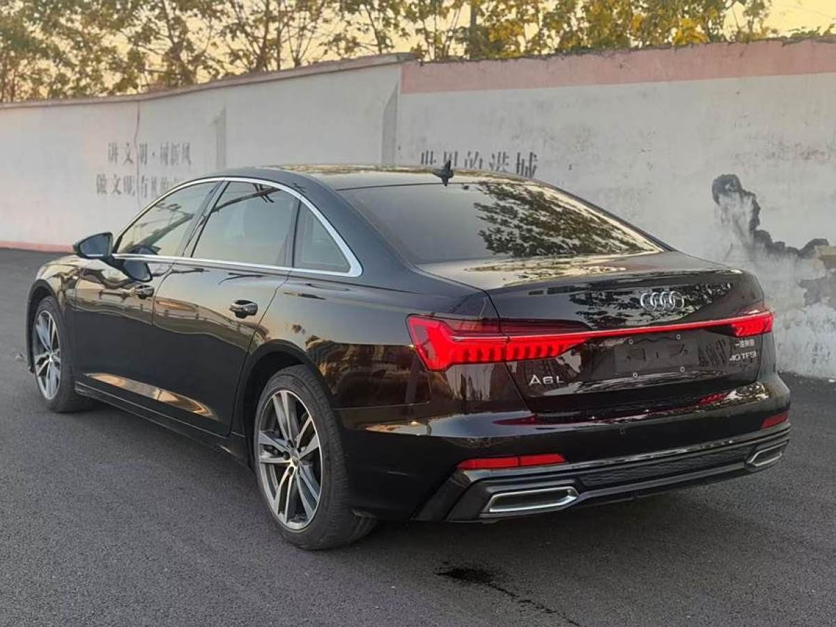 奧迪 奧迪A6L  2019款 40 TFSI 豪華動(dòng)感型圖片