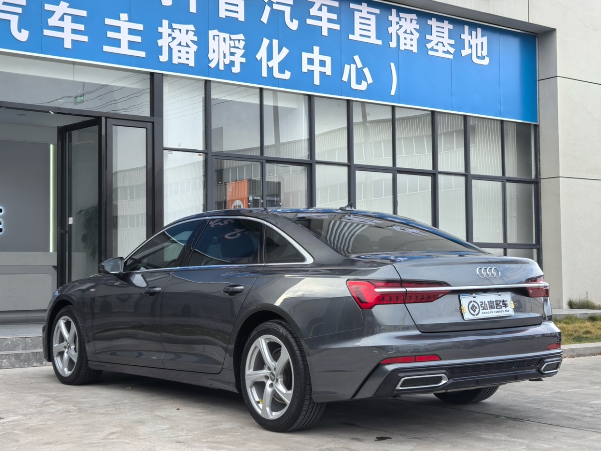 奧迪 奧迪A6L  2019款 40 TFSI 豪華動(dòng)感型圖片