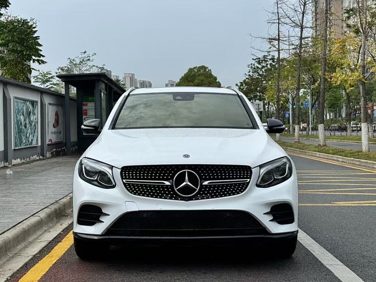 2019年9月奔馳 奔馳GLC  2023款 改款 GLC 260 4MATIC 轎跑SUV