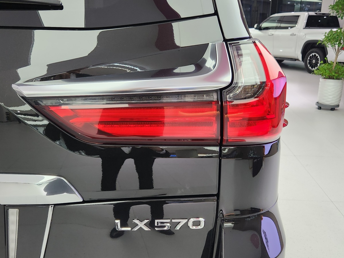 雷克薩斯 LX  2019款 570 尊貴豪華版圖片